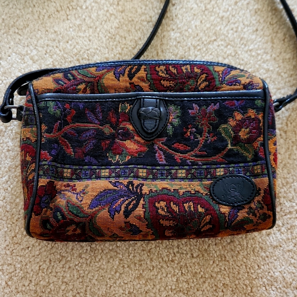 Vtg Liz Claiborn Tapestry Crossbody